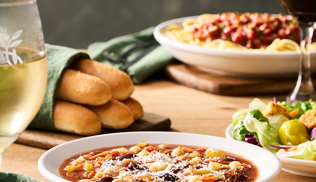 Unlimited soup or garden salad served with freshly baked breadsticks